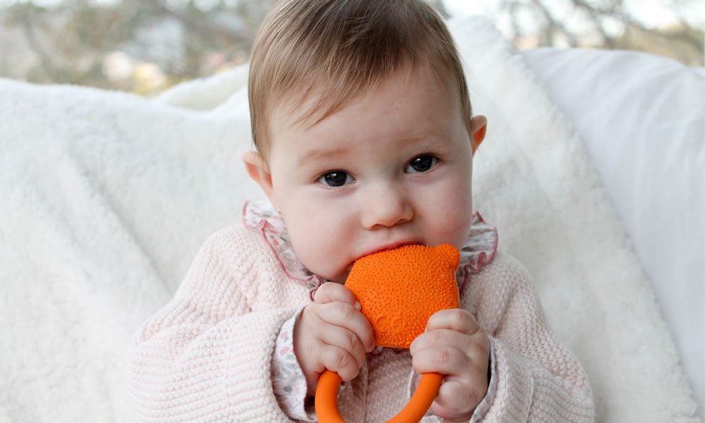 What is Teething and How Toys Can Help? - Natural Rubber Toys